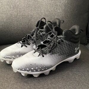 Under Armour Black and White Athletic Cleats